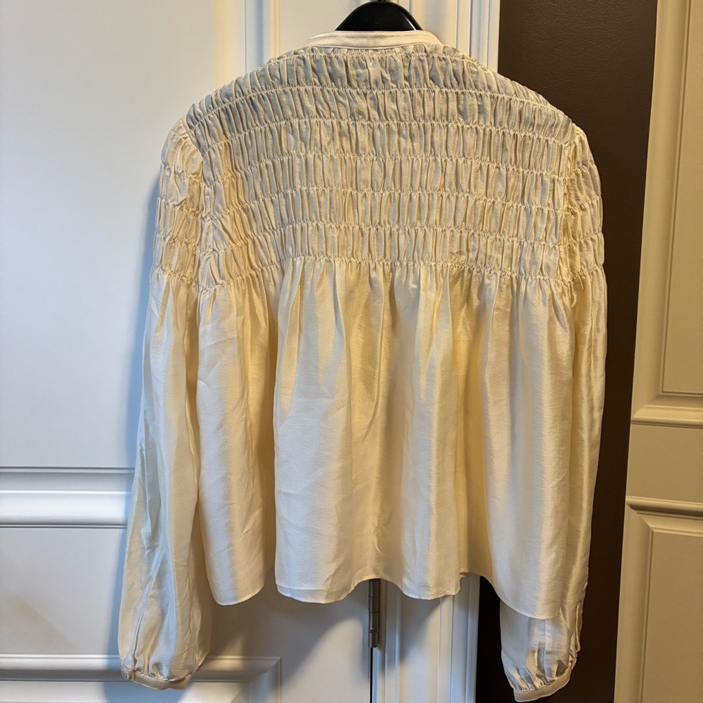 Frame Silk Cream Smocked Blouse - Picture 5 of 7